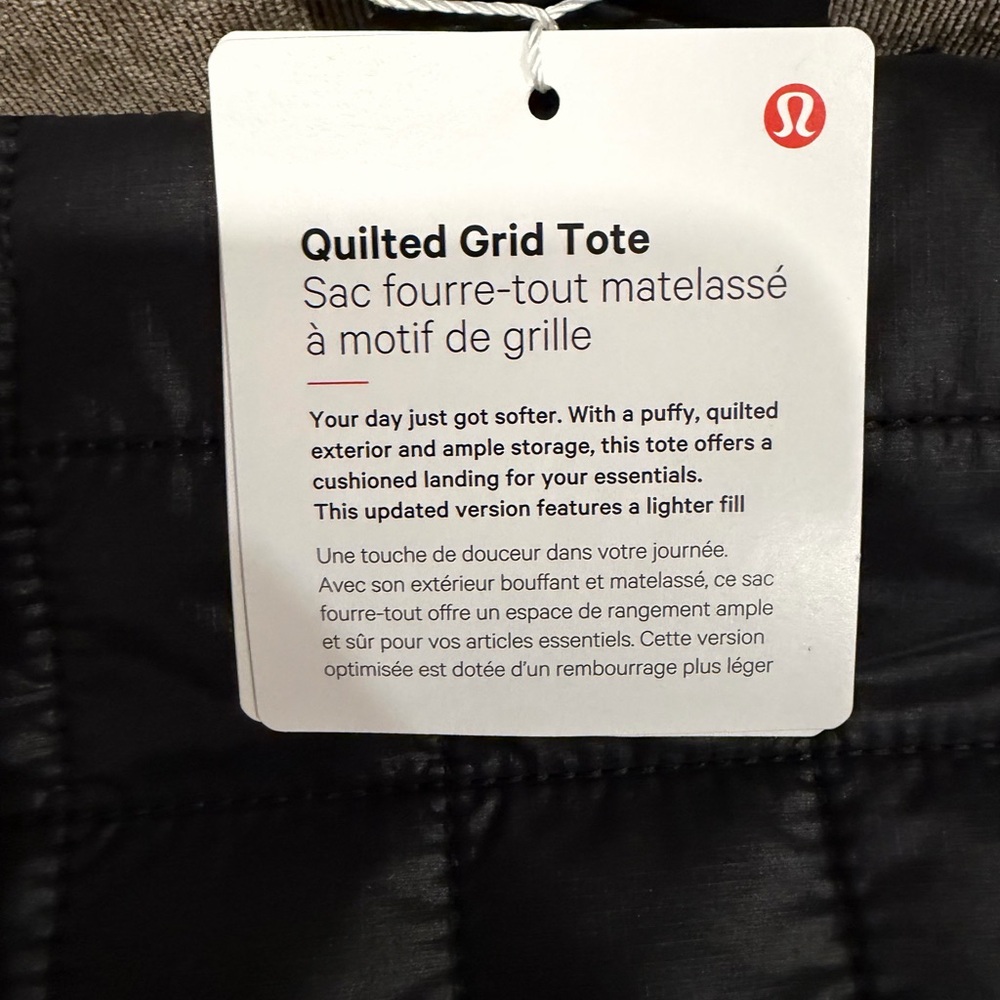 lululemon athletica Quilted Grid Tote in black - Picture 7 of 8